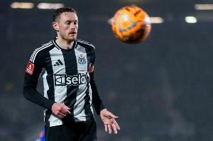 罗马诺：利兹即将敲定纽卡中场朗斯塔夫的交易，转会总价1200万镑