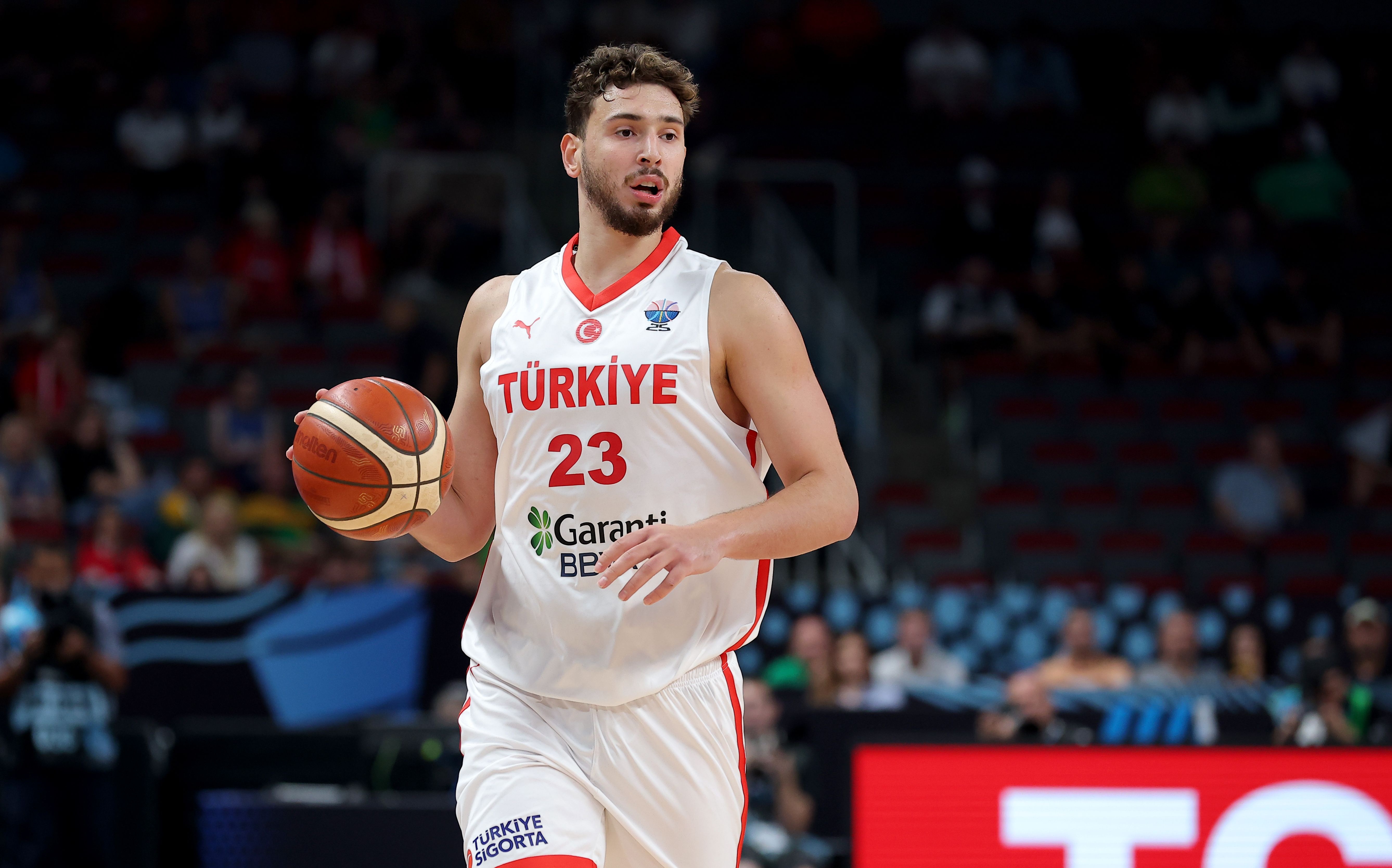 澳客官方网-鲁迪盛赞申京：表现惊艳如高大型控卫，球商出众尽在预料之中